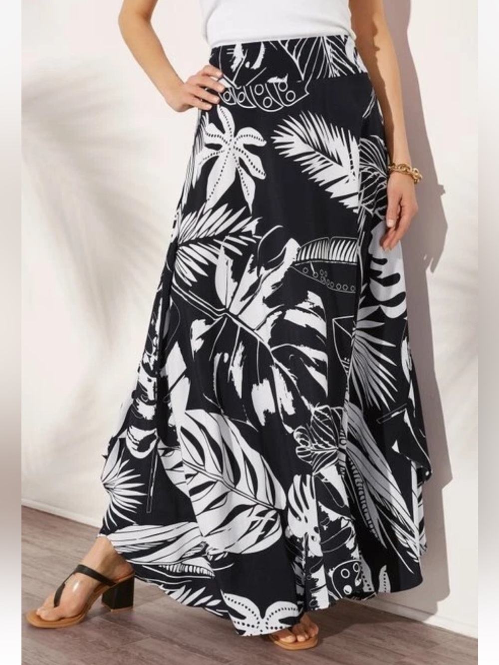 Soft Surroundings Black & White Tropical Palm Print Skirt